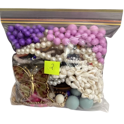 Assorted Bag of Jewellery (2)