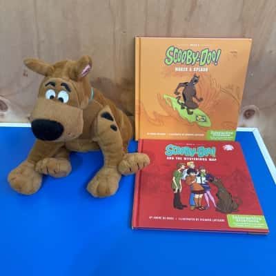 Scooby-Doo toy & book bundle 