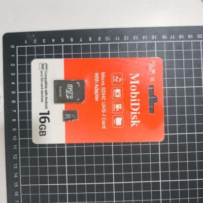 Mobi Disk 16gb Cars and Adapter As New 