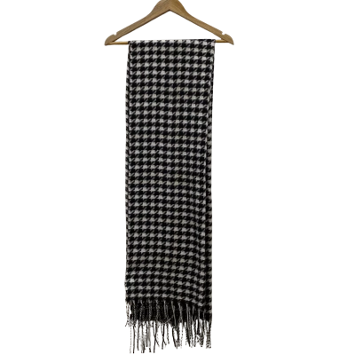 Kmart Women's Size One Size Soft Scarf Black  / White BNWT 
