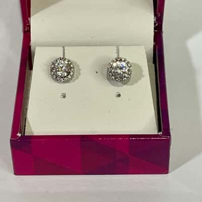925 Marked Womens Stud Earrings w/ Stone 