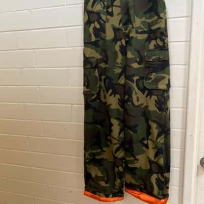  Womens  Size 8 Animal print 