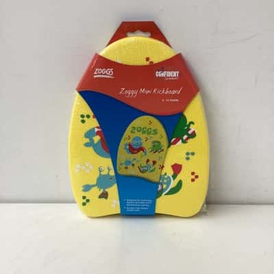 NEW - Zoggs Zoggy Mini Kickboard 2-12 Years