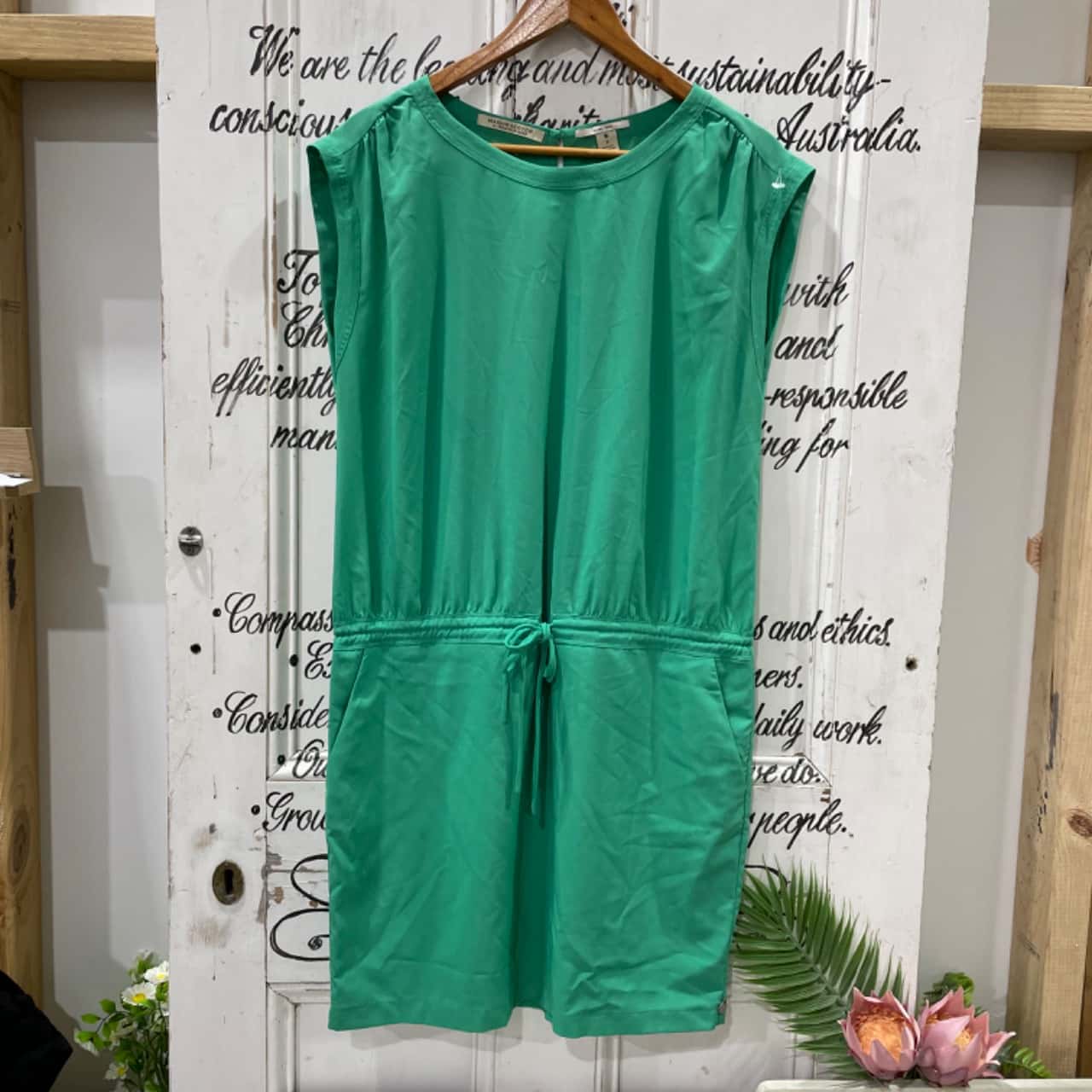 SUMMER CLEARANCE!! Maison Scotch Brand!! Womens Size 10 / 12 Midi Dress /  Sleeveless Dress Green (s) - Used As New | Salvos Stores