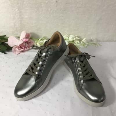 Hush Puppies Mimosa Womens Size 10 Bronze Leather Lace up / Side Zip Sneakers 