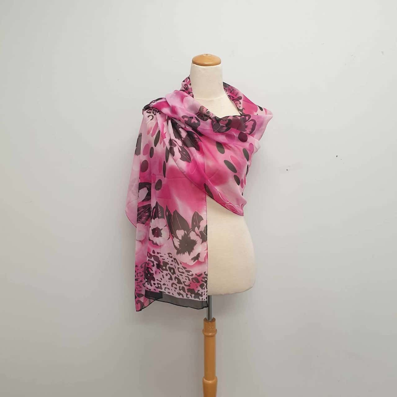 Super Pretty Pink Toned & Black Floral Pattern with Dotts Lightweight ...