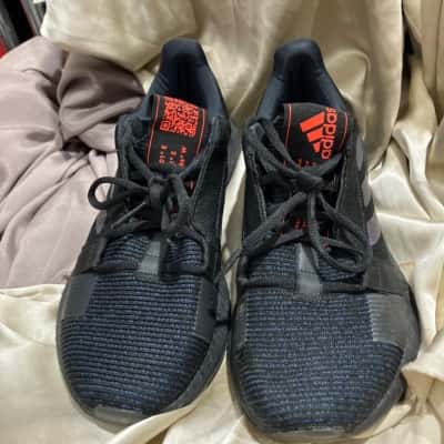 Adidas Sense Boost  Womens  Size 8 Sneakers Black  / Navy Blue 