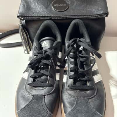  Women’s Sneaker (US 5)& cross body/messenger style bag
