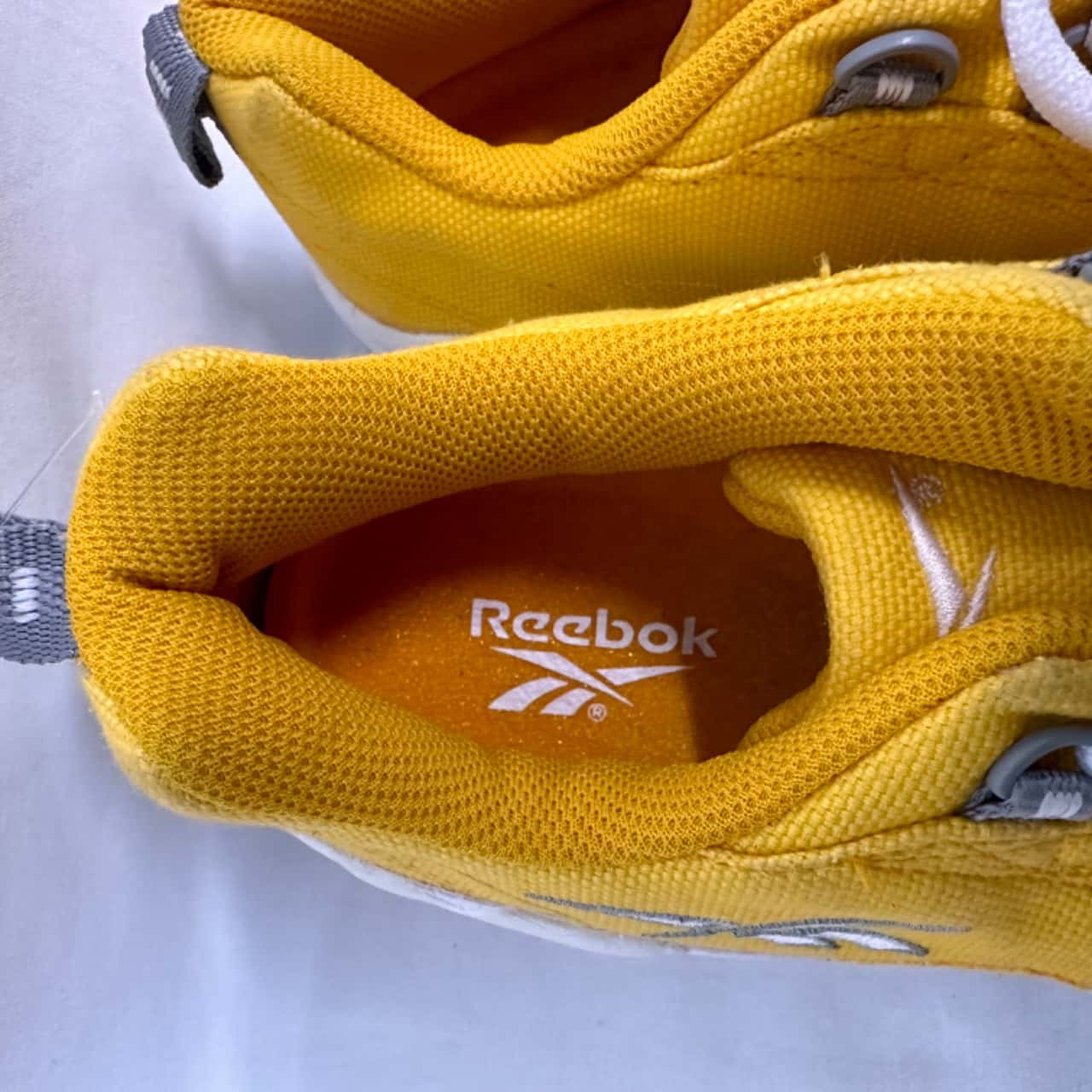 Reebok Mens Size 9 White / Yellow (s)