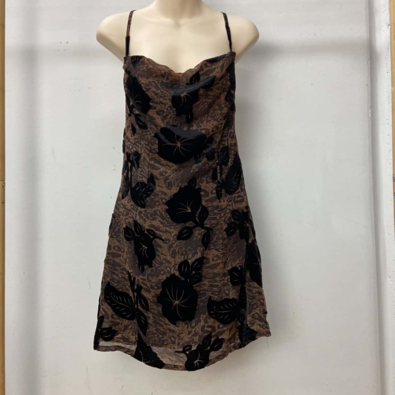 Tiger Mist Womens Size XS Mini Dress Black / Brown / Floral (s) - New With Tags | Salvos Stores Tiger Mist Womens Size XS Mini Dress Black / Brown / Floral (s) - New With Tags | Salvos Stores