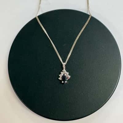 Stunning Necklace with Black Pendant