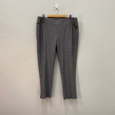 Kasper Womens  Size XL Capris Pants Black  / Pattern / White 