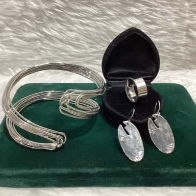  Womens Bangle / Earrings / Ring Other / Silver 