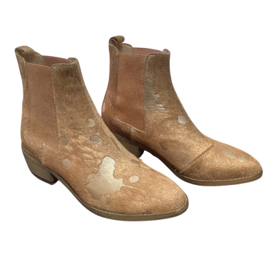 Mollini copper toned boot BNWOT  Size 37 Beige / Gold / Rose Gold 