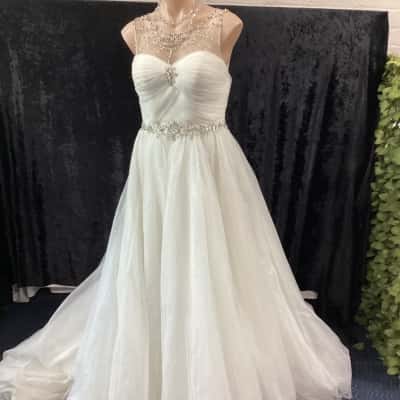 Size 8 Cinderella 244 Wedding Dress by Alfred Angelo