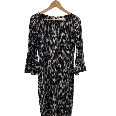 Calvin Klein Womens  Size 6 Long Sleeve Dress Black  / White 