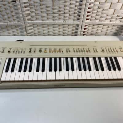 Yamaha PS 30 musical keyboard 