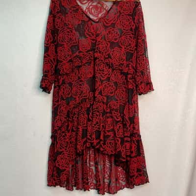 TS Womens  Size S Floral Top Black  / Red 
