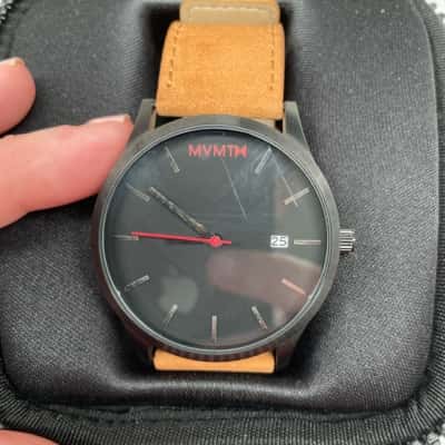 MVMT Men’s Watch with leather band and box