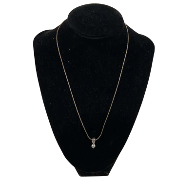  Sliver necklace with crystal Pendant 