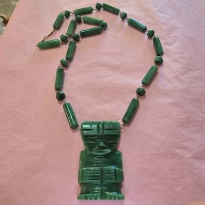  Womens Vintage Handcarved Green Stone Beaded Necklace 
