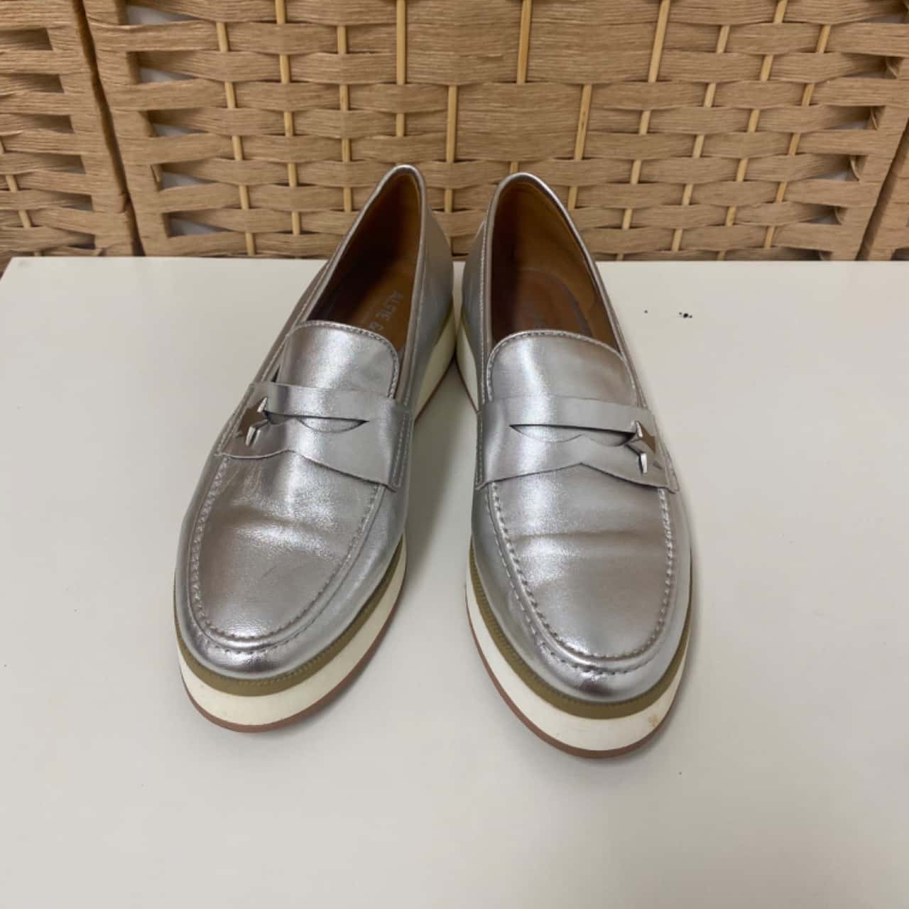 Alfie & Evie Queens Leather Silver Womens Loafers size 39
