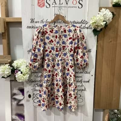 Princess Highway Brand BNWT CHERRY FRUIT AND BLUE FLOWER PATTERN!! Womens  Size 10 Babydoll Dress / Floral Dress / Short Sleeve Dress  Beige / Pattern 