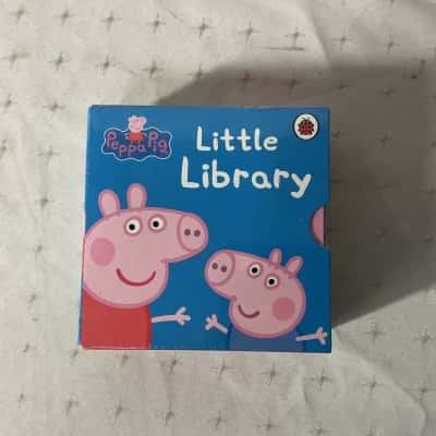 Peppa Pig: Little Library 6 Book Set (new)