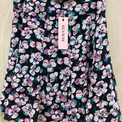 Review Womens  (2) Size 10 A-Line Skirt Black  / Floral 