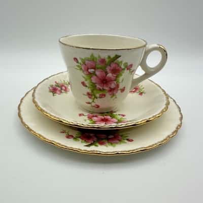 Vintage Grindley Cream Petal Apple Blossom Tea Trio