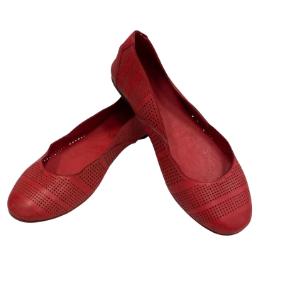 ELK Womens  Size 36 Flats Red 