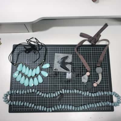 Woman's 4pcs Costume Jewellery Bundle 