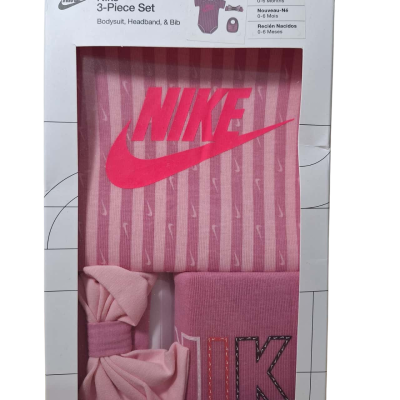 Nike 3 Piece Set size 0-6months 