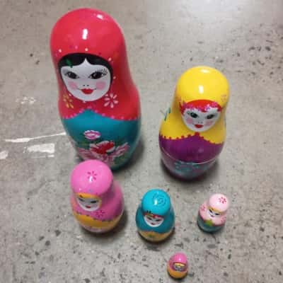 Set 6 Nesting/Matryoshka Dolls