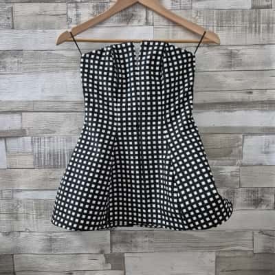 Finders Keepers Womens Size XS Black  / White 