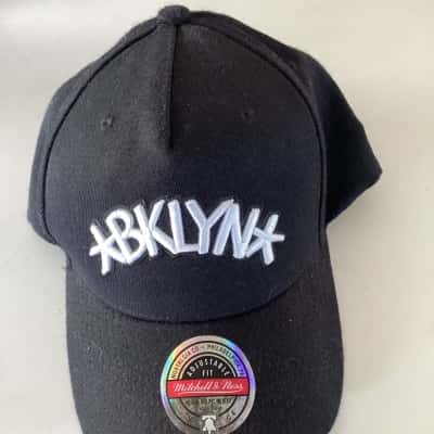 Mitchell & Ness Mens Black  cap
