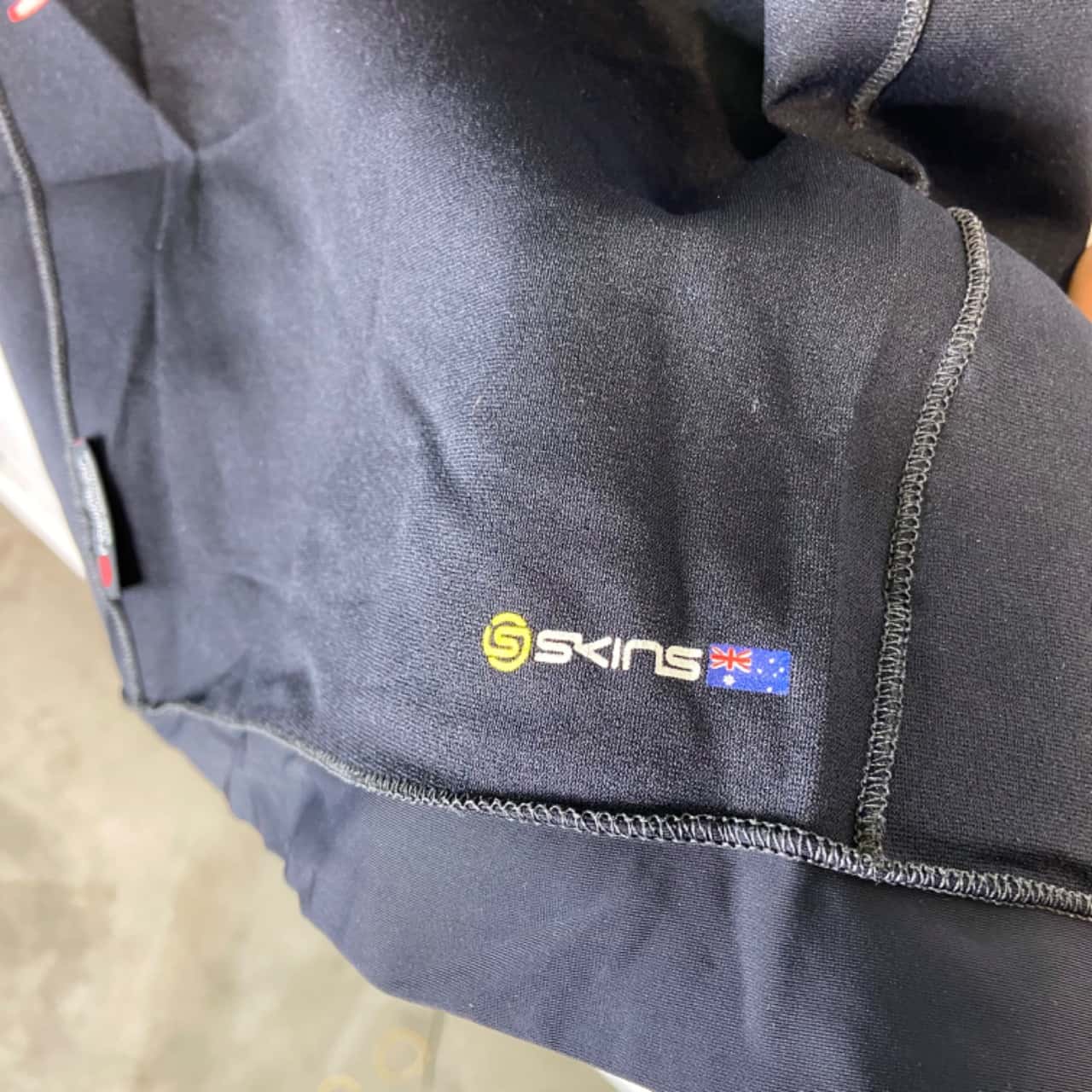 Radiator By Skins Men’s Black Hydro Thermal Freedom Short Sleeve Rashie (s)