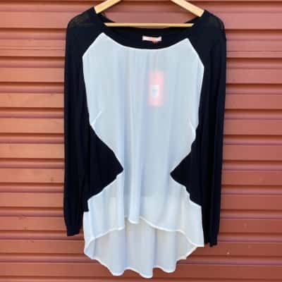 Sass Womens Size 14 Black & White Ying Yang Top 