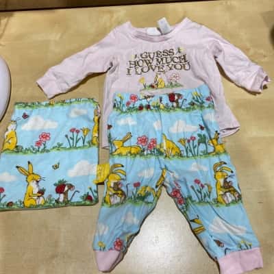 Peter Alexander Guess How Much I Love you Pjs Kids  Size 6-12m Pink  