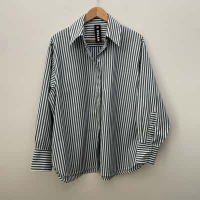  E.Nolan Womens  Size 14 Oversized Button Up Shirt - 100% Cotton - Green White Stripe