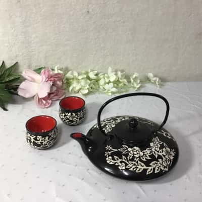 Black / White Floral Pattern Ceramic Asian Style Teapot with 2 x Cups