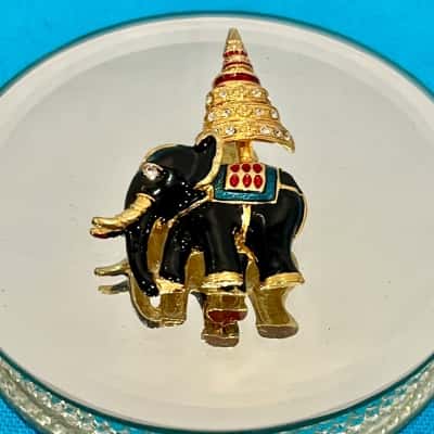 Thai Elelphant Brooch 
