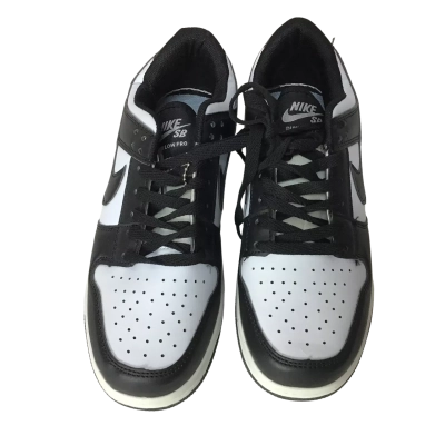 Nike Womens  Size 38 SB 'Dunk low Pro' Black & White Skate Shoe