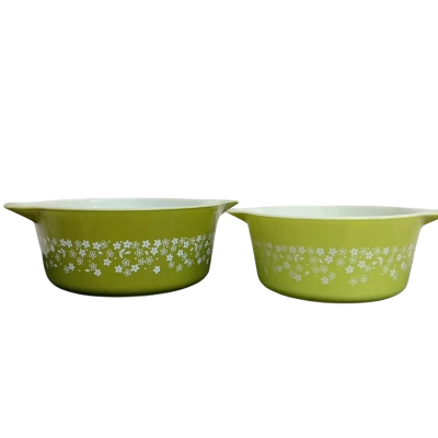2x Vintage Green Daisy PYREX Dishes