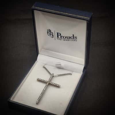 925 Silver Chunky Chain Necklace 40cm Long With C.Z. 925 Silver Cross 4.5cm Long In Original Box