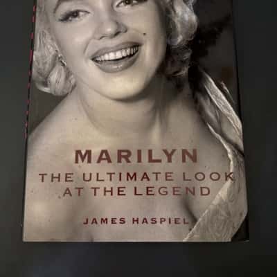 Marilyn: The Ultimate Look at the Legend by James Haspiel,150 rare photographs of Marilyn Monroe(B12)