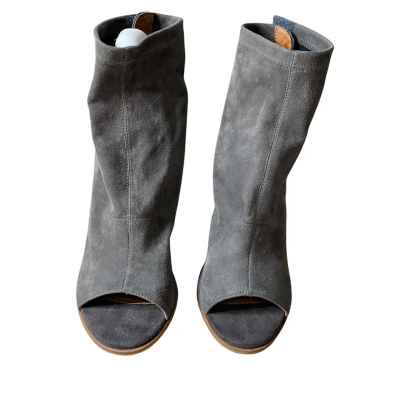 Alias Mae Grey Suede Booties Size 9