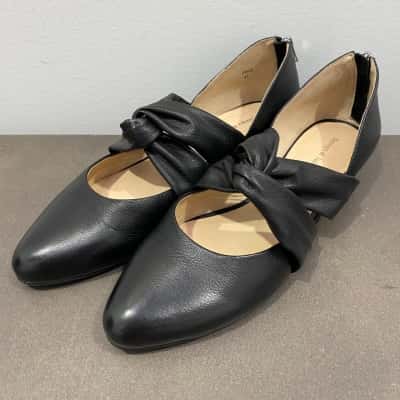 Django & Juliette  Womens Loafers Size 41 Black  