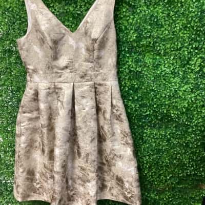 jessica Simpson Womens  Size 10 Cocktail Dress Beige / Gold 