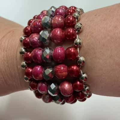  Womens Elastic Beaded Bracelet Red RRP: $39